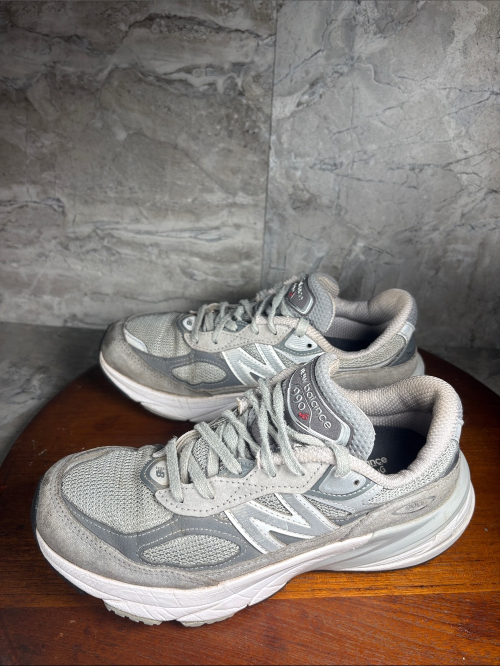 New Balance 990v5 Women’s Size 7 Grey Athletic Shoes
